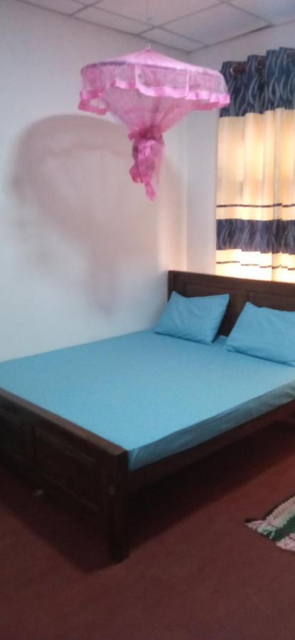 Impress Holiday Home Anuradhapura Exterior foto