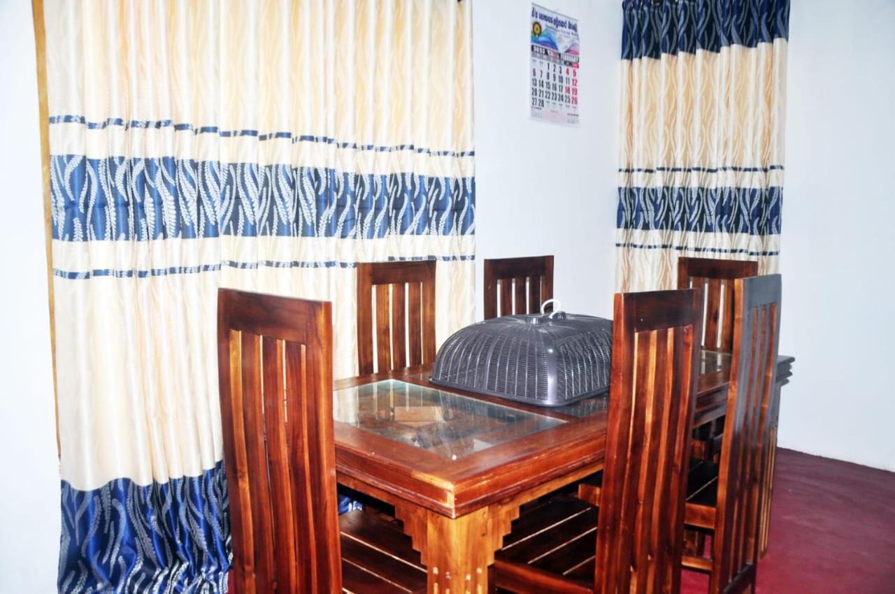 Impress Holiday Home Anuradhapura Exterior foto
